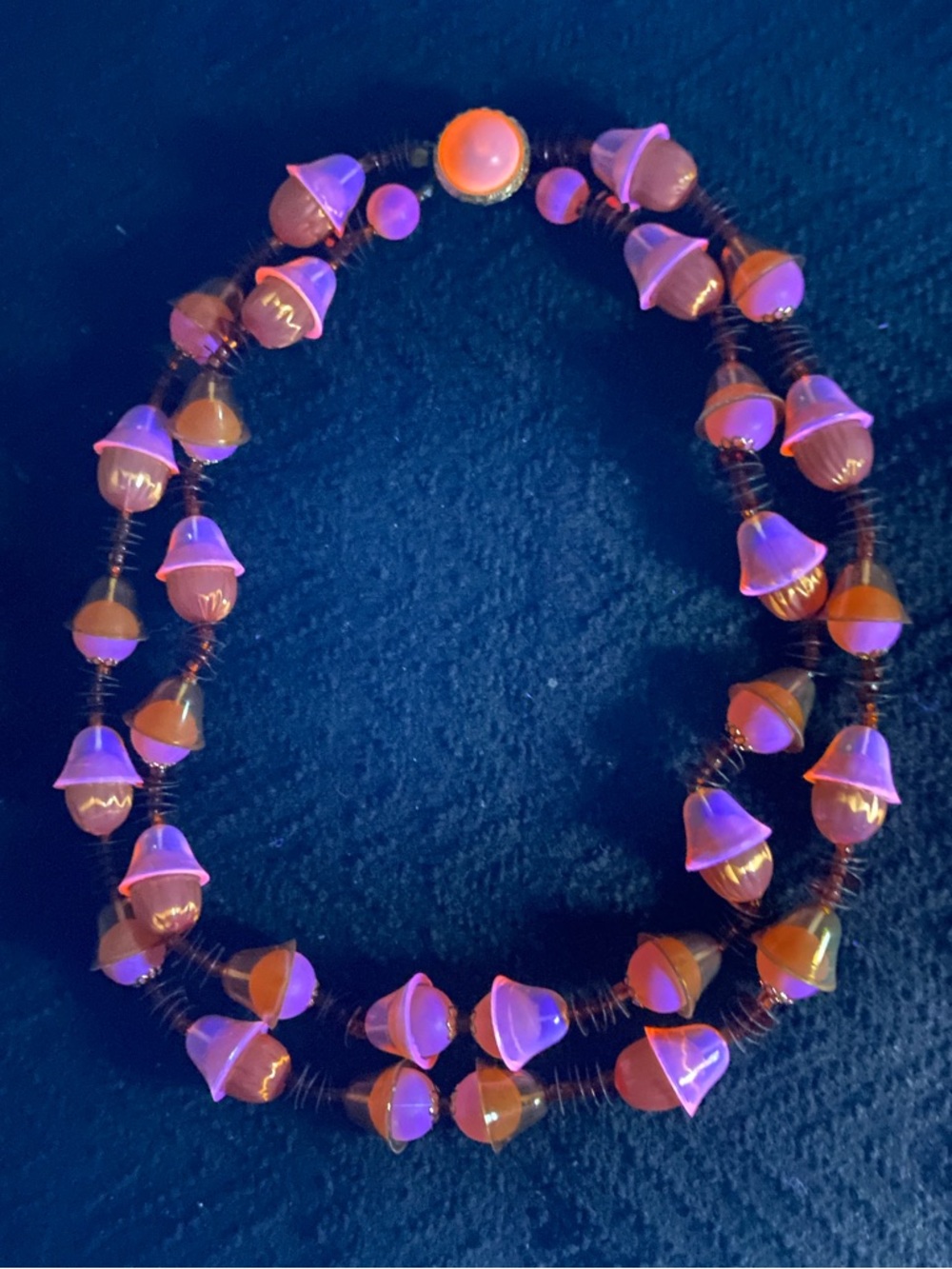 RARE VTG 60s Pink/Purple Glow Uranium Lucite Necklace | Japan | 18.5"